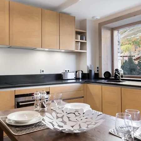 Apartment Duplex Renove Avec Parking, Proche Centre Et Remontees, Navette Et Bus A Deux Pas - Fr-1-567-41